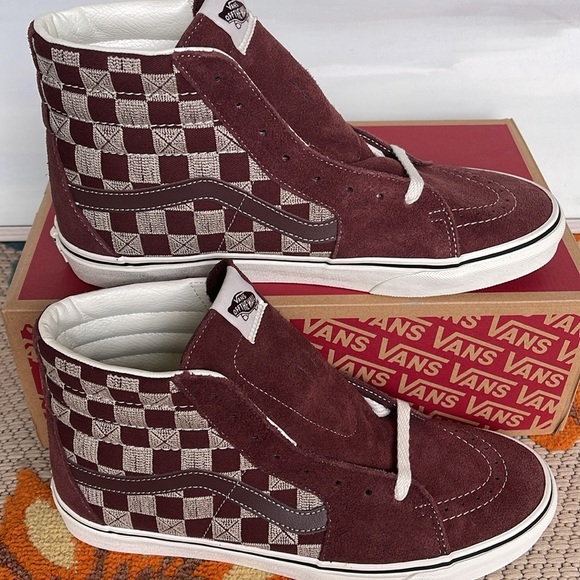 Vans Men’s Sk8-Hi Stitch Checkerboard Bitte
VN000CP97YO
Sneakers - Picture 15 of 16